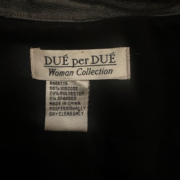 Due Per Due Plus size Black Blazer With Faux Leather Accents 3X - Picture 5 of 5